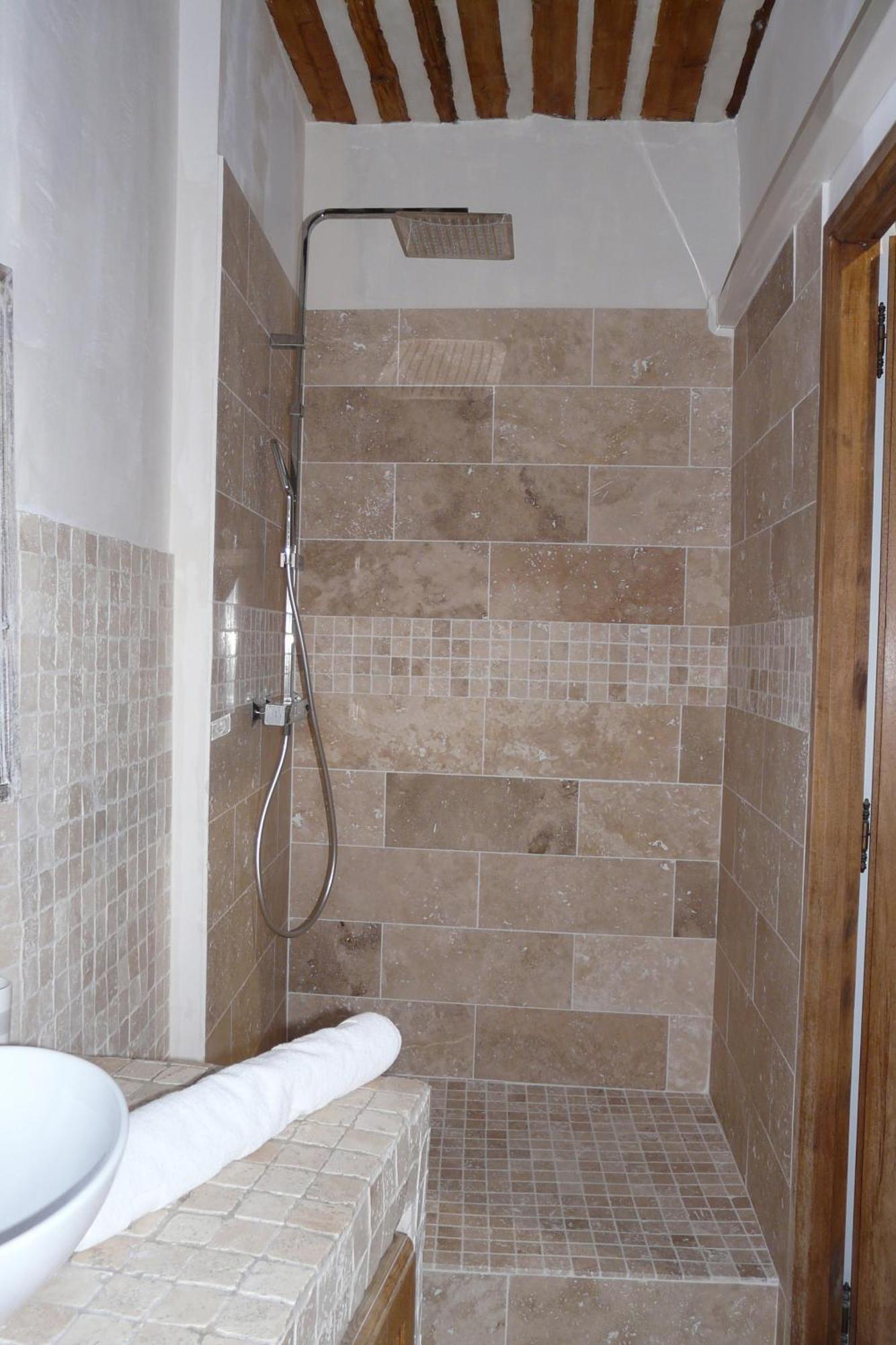 Апартаменты Duplex En Plein Centre Л'Иль-сюр-ла-Сорг Экстерьер фото
